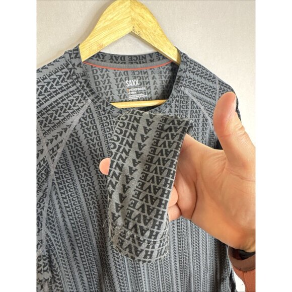 SAXX Viewfinder LS Crew Mens Medium Merino Blend Base Layer “Have A Nice Day” - Picture 4 of 5
